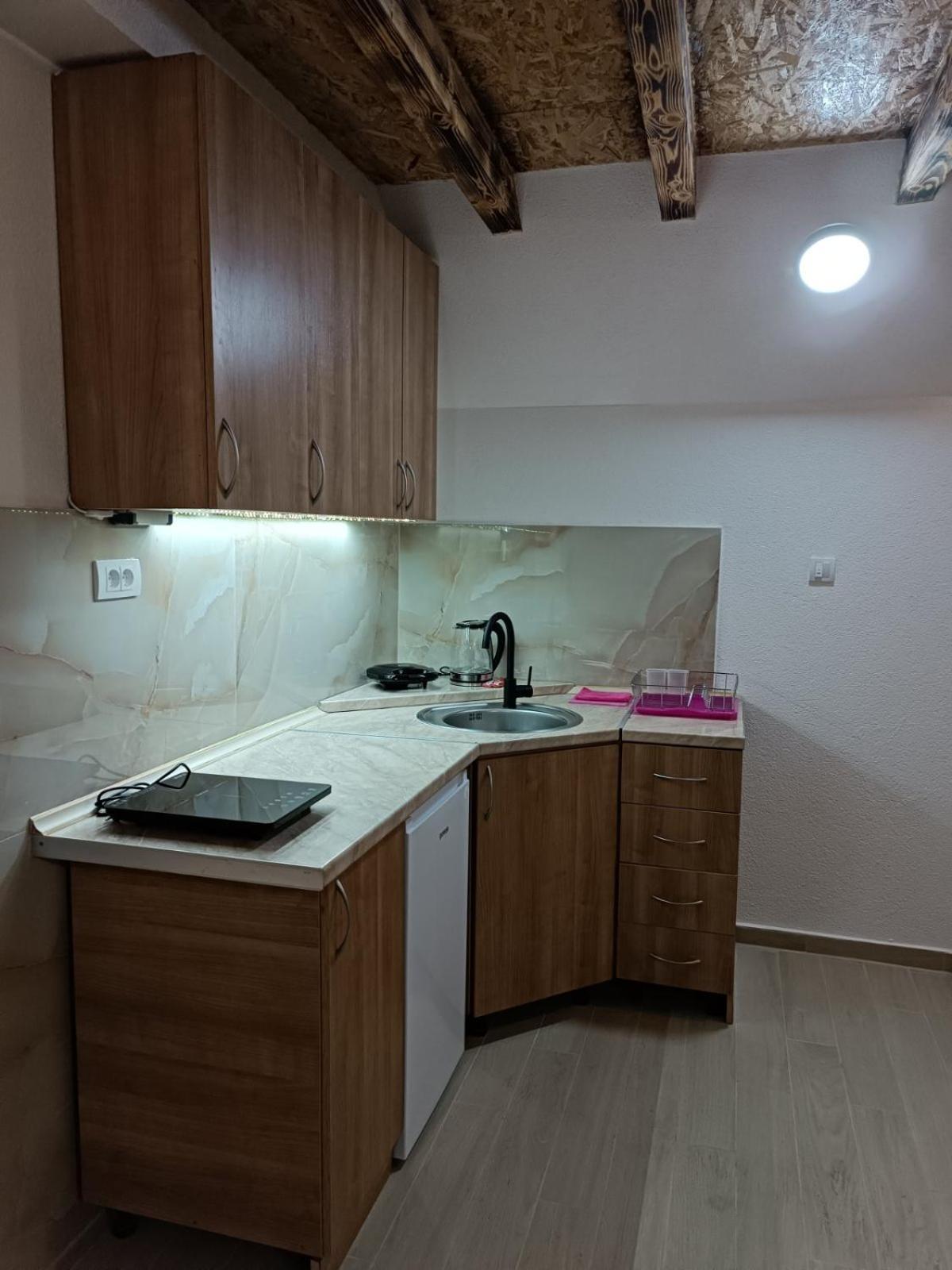 Apartmani Lena ปลูชิเน ภายนอก รูปภาพ