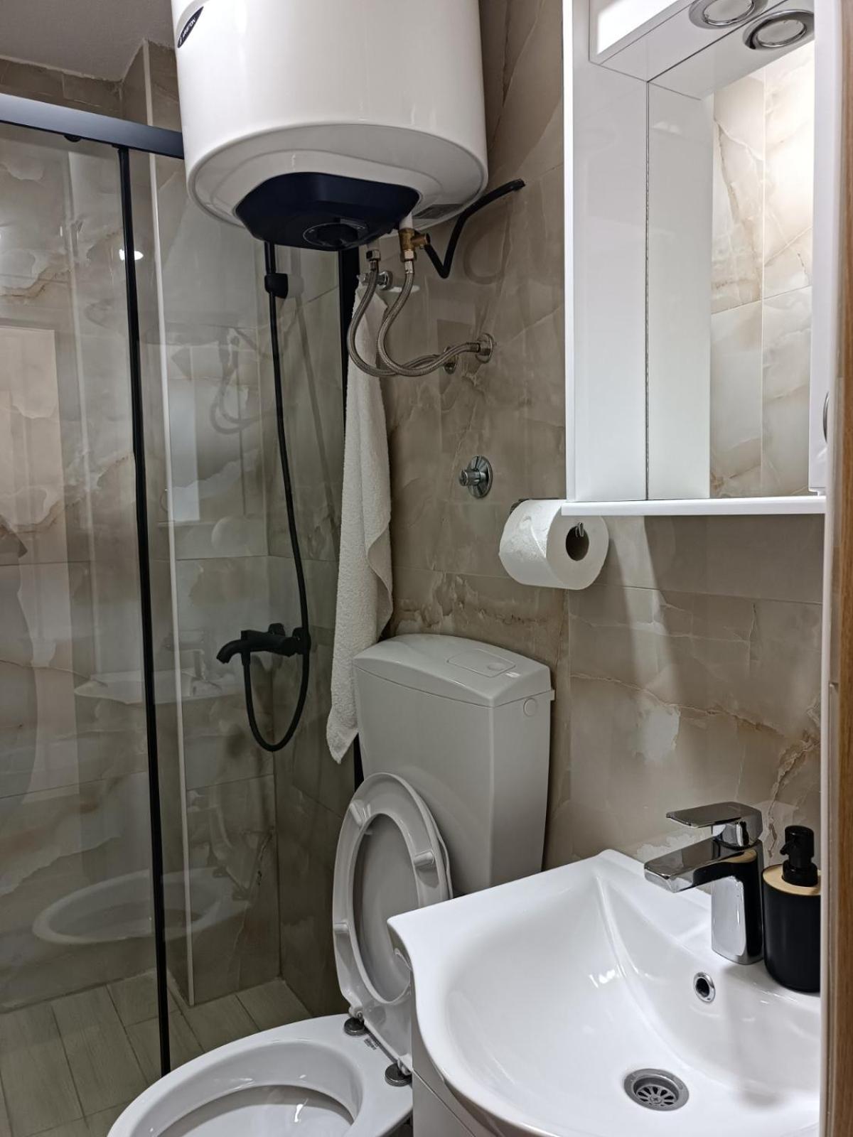 Apartmani Lena ปลูชิเน ภายนอก รูปภาพ