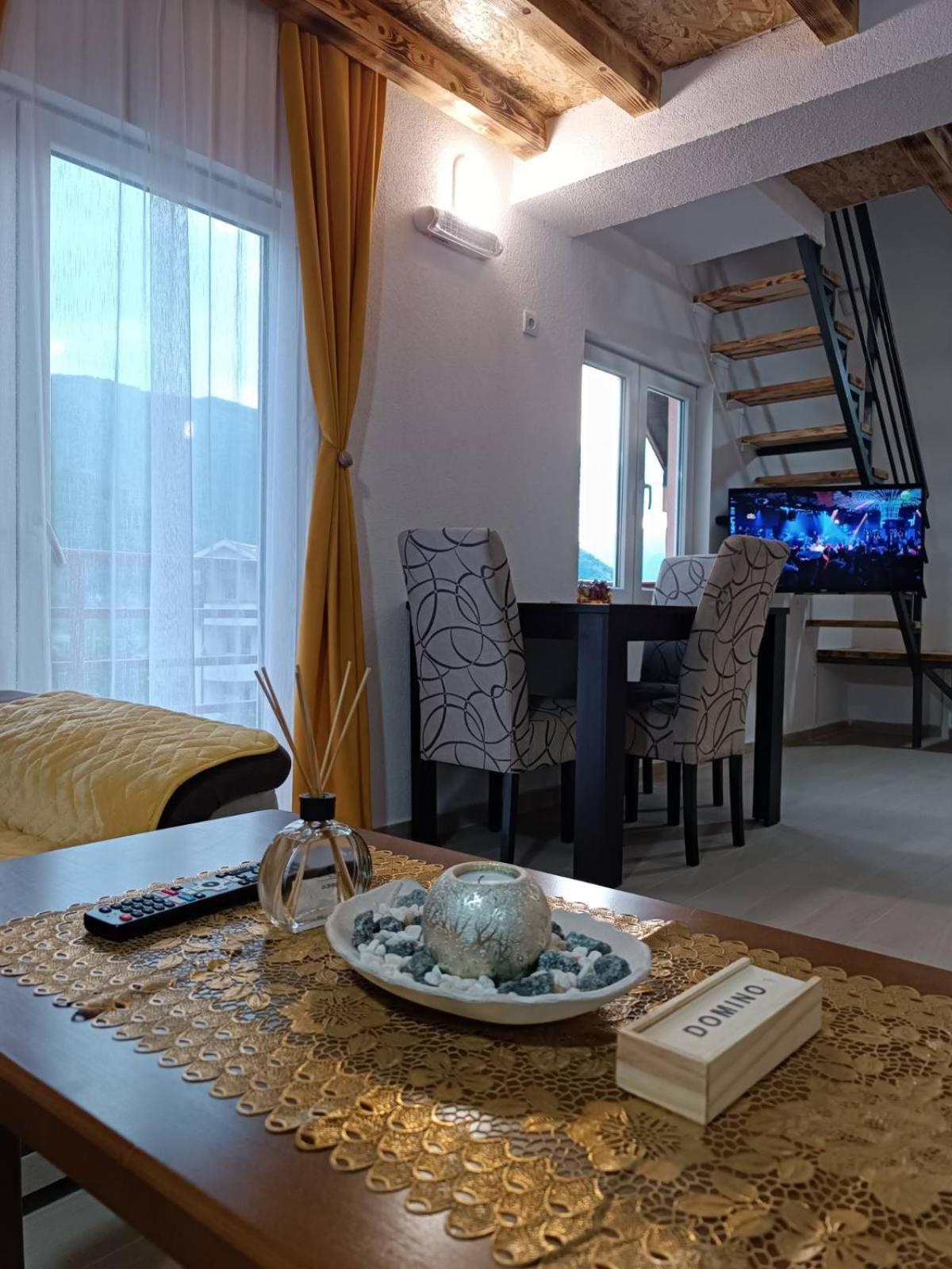 Apartmani Lena ปลูชิเน ภายนอก รูปภาพ